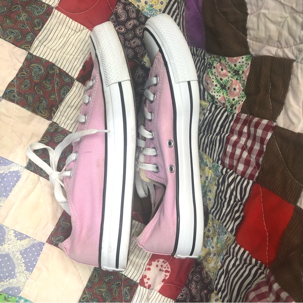 Classic Low-Top Canvas Sneakers - Pink- Women’s Size 9 - Picture 4 of 7